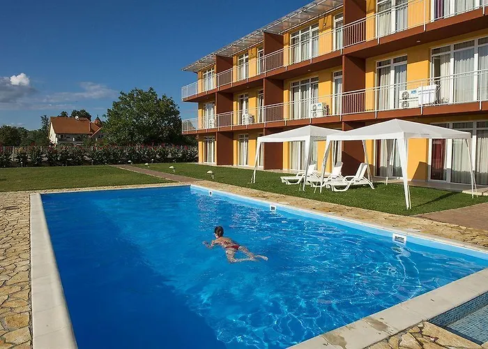 מלון Kehida Family