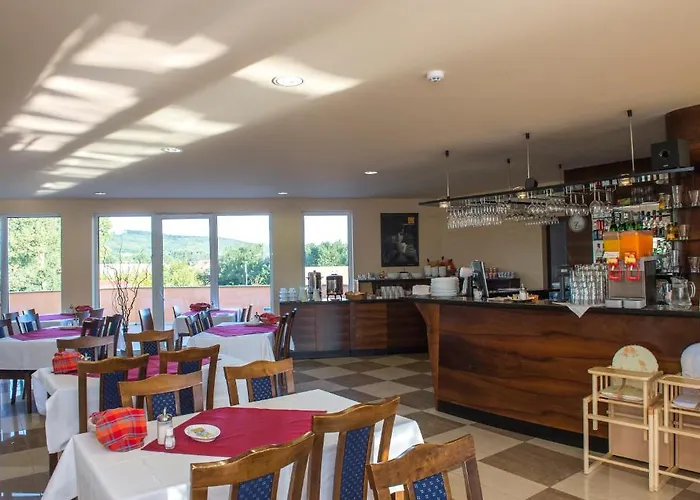 Kehida Family מלון Kehidakustány