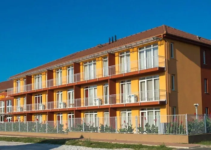 מלון Kehida Family