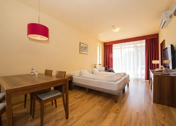 מלון Kehida Family 3*