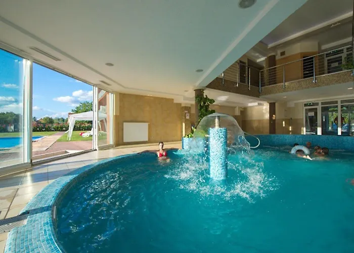 Kehida Family מלון Kehidakustány