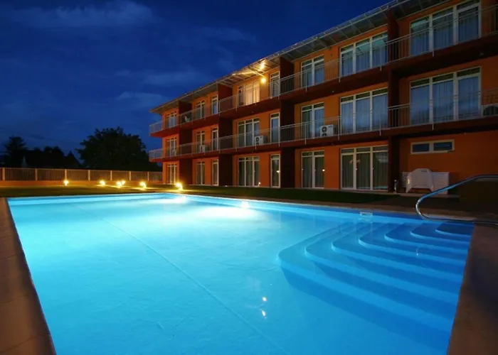 מלון Kehida Family